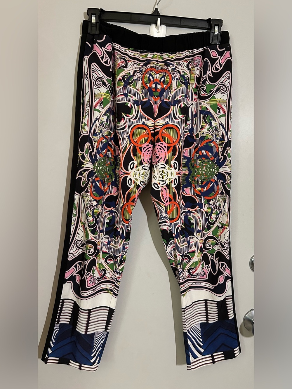 Clover Canyon women’s jogger pants size LARGE Geometric print elastic waist